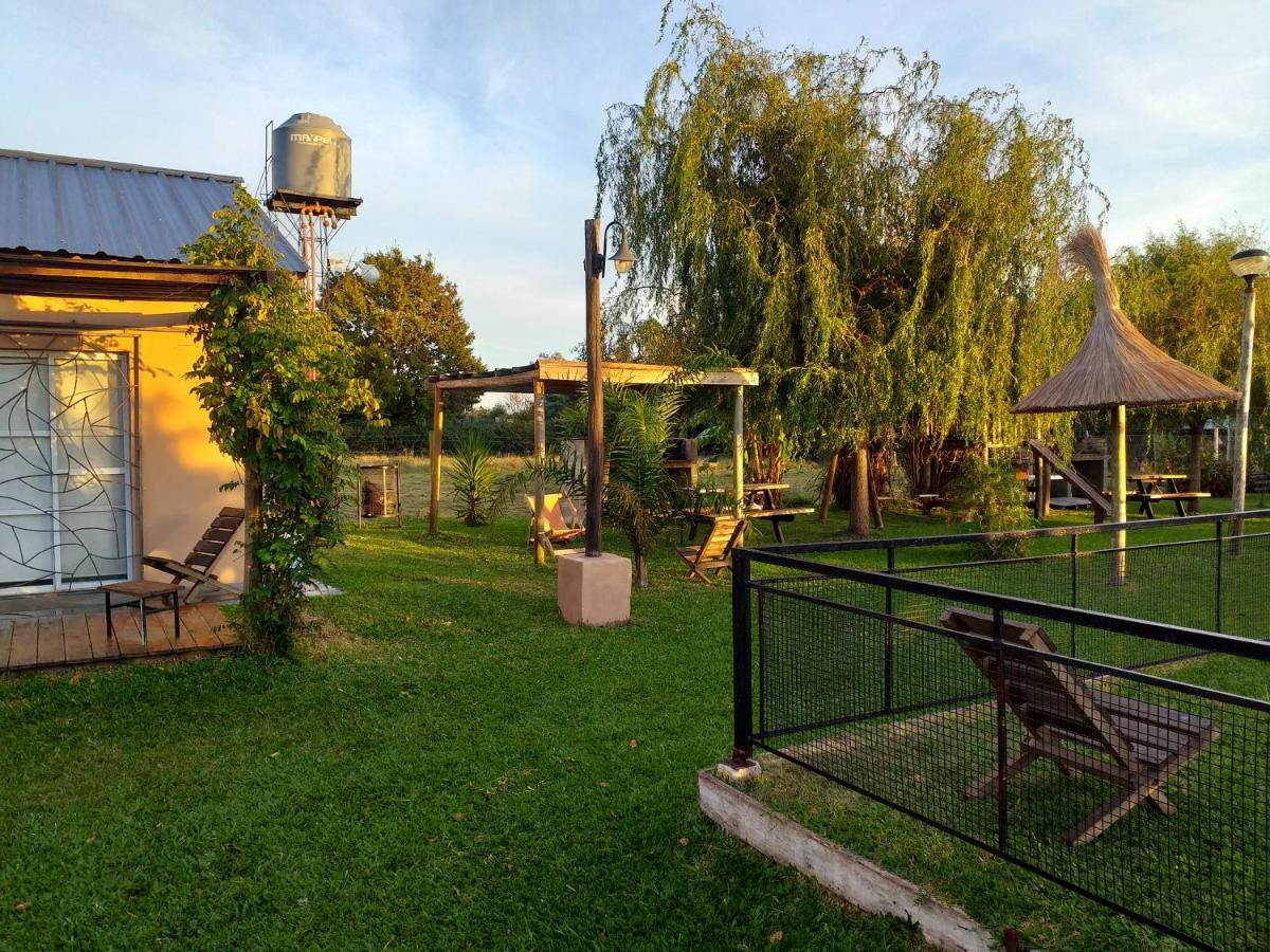 Aitue Bungalows Gualeguaychú エクステリア 写真