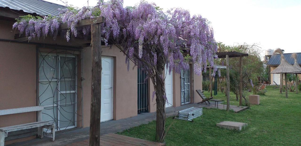 Aitue Bungalows Gualeguaychú エクステリア 写真