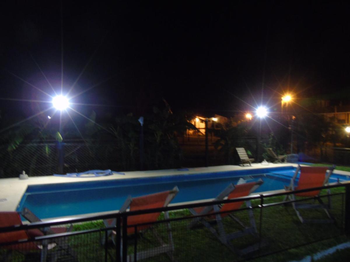 Aitue Bungalows Gualeguaychú エクステリア 写真