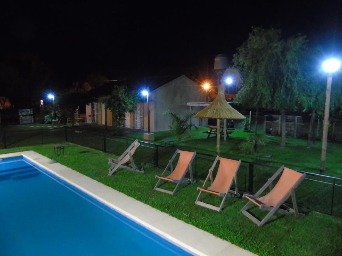 Aitue Bungalows Gualeguaychú エクステリア 写真